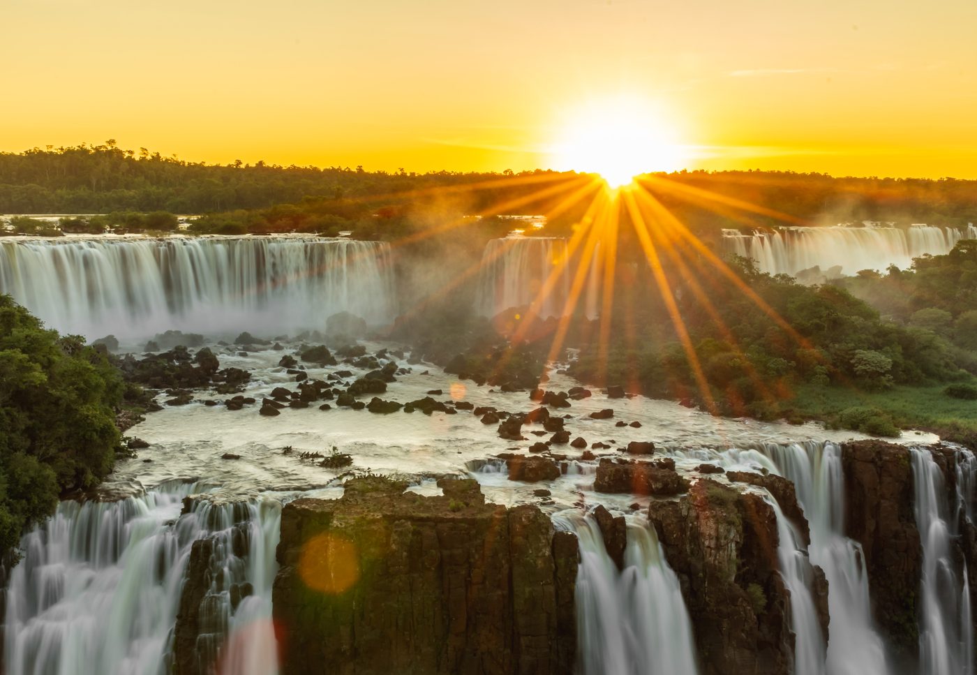 Cataratas do Iguaçu ao pôr do sol
